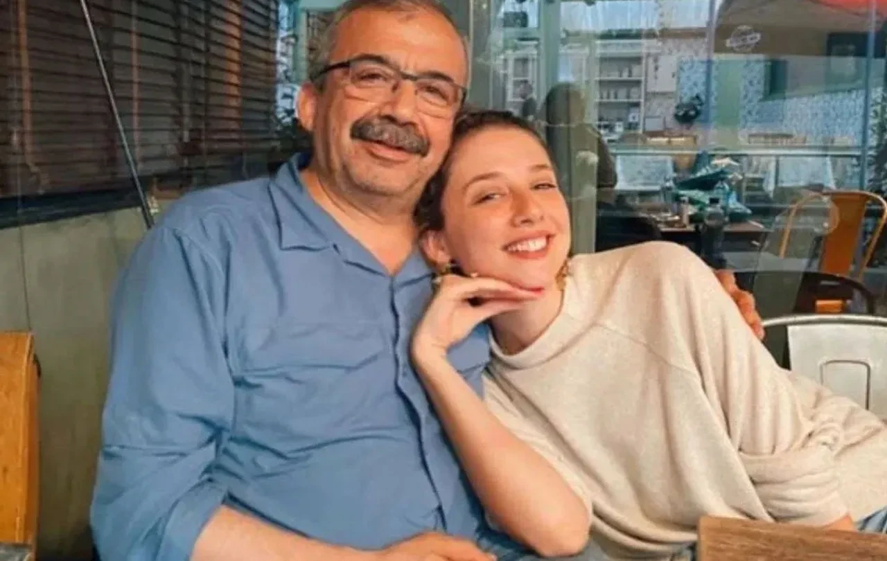 Sırrı Süreyya Önder'in kızından duygulandıran mesaj! 'En iyi bildiğin şeyi yap, diren baba'