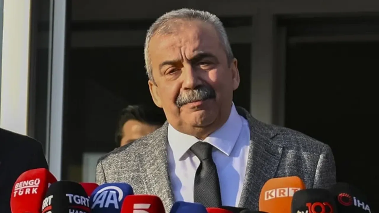 Son dakika | Sırrı Süreyya Önder kalp krizi geçirdi! Doktorlar son durumunu açıkladı