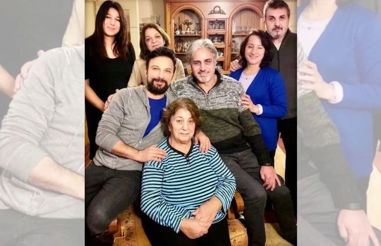 Tarkan anne acısını paylaştı: Sönmeyecek bir ateş