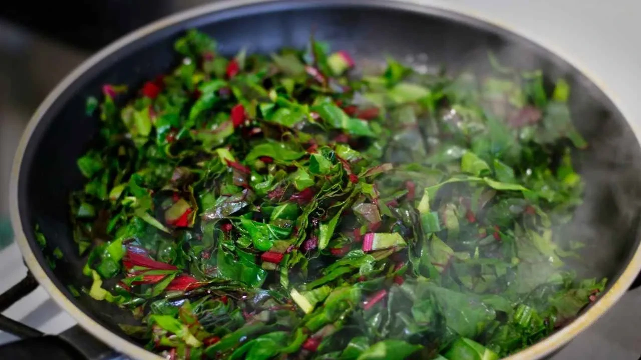 Türkiye'de sadece Rizeliler biliyor! K, C vitamini deposu: Kemikleri çelik gibi yapıyor