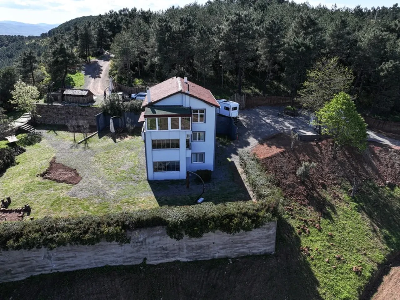 Ünlü 'yalnız ev' satılıyor! İşte satış nedeni ve en çok sorulan 2 soru