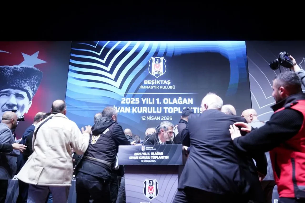 Beşiktaş seçime gidiyor! Kongre tarihi belli oldu