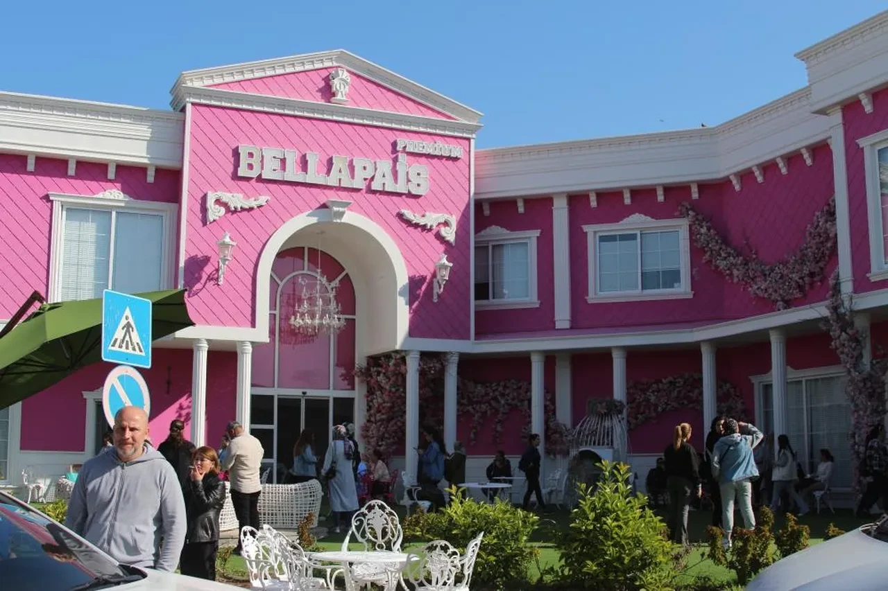 Güzellik merkezinde binlerce kişiyi mağdur etmişti! Helallik mesajları ortaya çıktı 