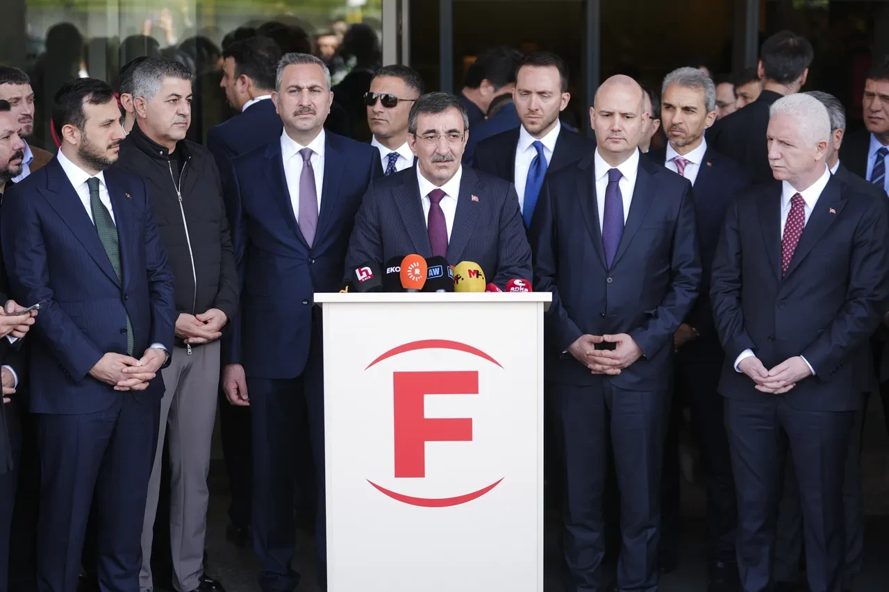 Sırrı Süreyya Önder'in sağlık durumu hakkında hastaneden yeni açıklama