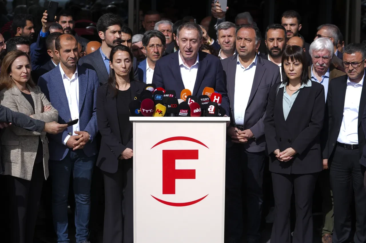 Sırrı Süreyya Önder'in sağlık durumu hakkında hastaneden yeni açıklama