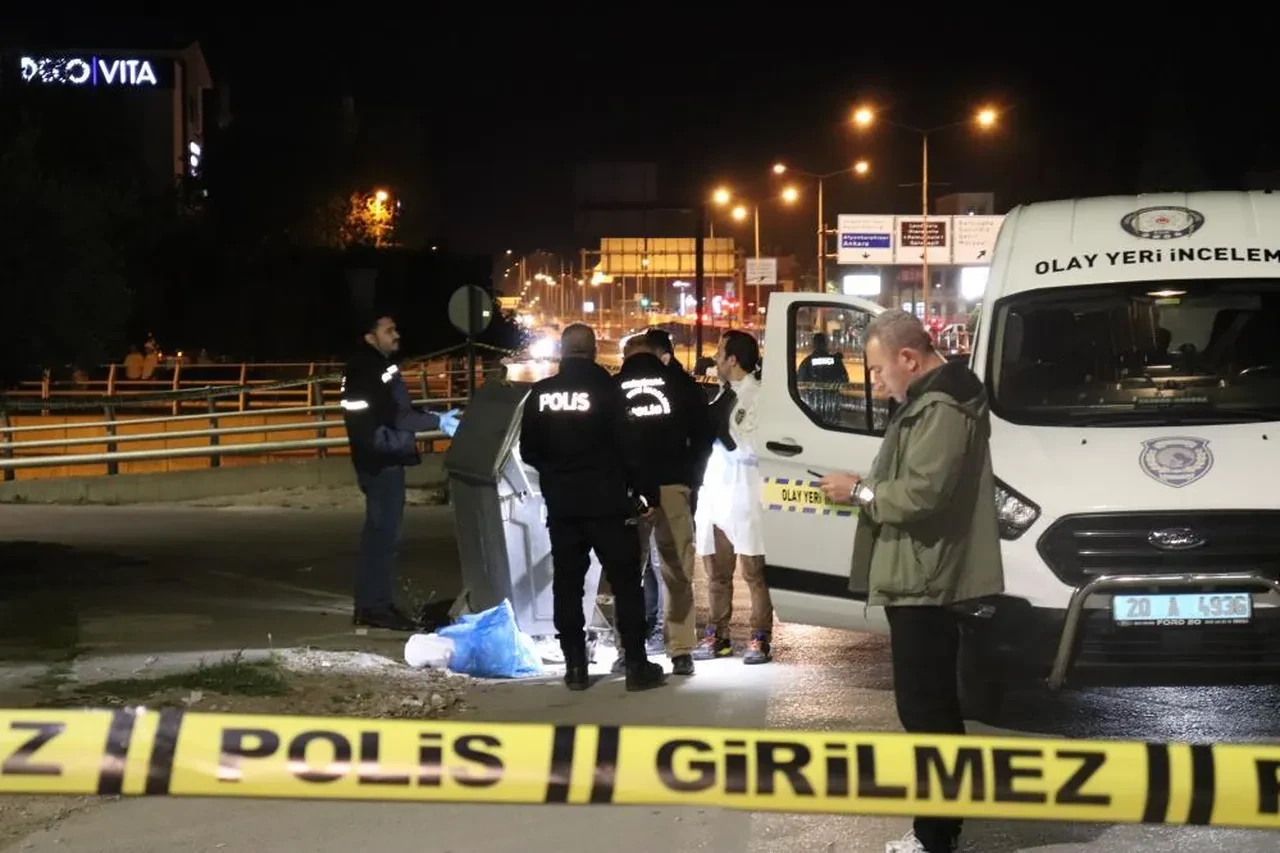 Vicdansızlığın böylesi! Denizli'de çöpe atılan poşetten yeni doğmuş bebek çıktı