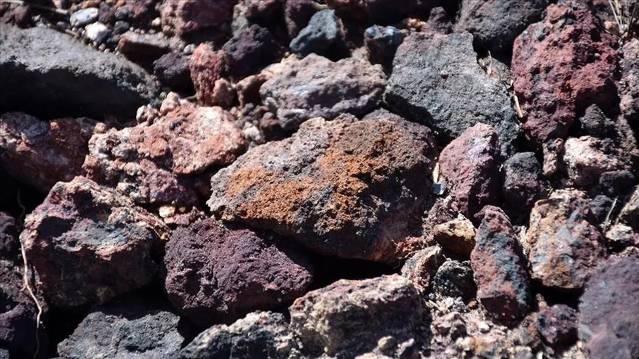 ABD Çin'den tonlarca almak zorunda kalıyor! Türkiye'de dünyanın en güçlü toprak element madeni o şehirden çıktı