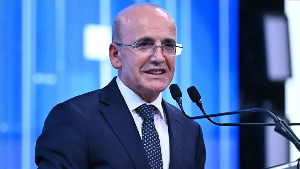 Bakan Şimşek'ten dikkat çeken enflasyon açıklaması! "Düşmeye devam edecek"