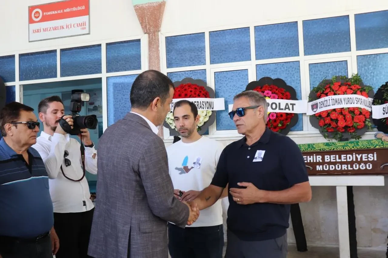 Ersun Yanal'ın acı günü: Bir haftada ikinci cenaze!