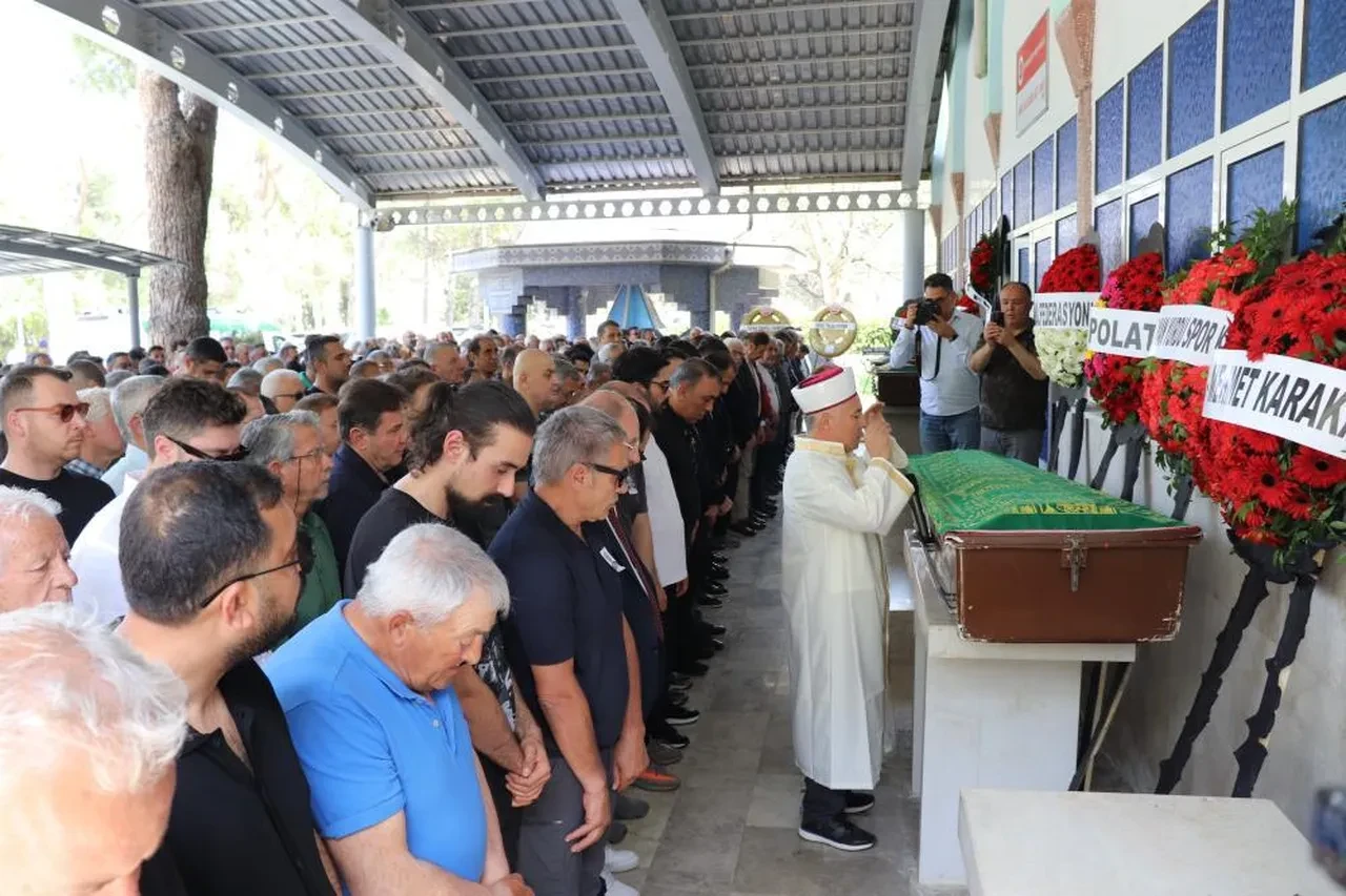 Ersun Yanal'ın acı günü: Bir haftada ikinci cenaze!