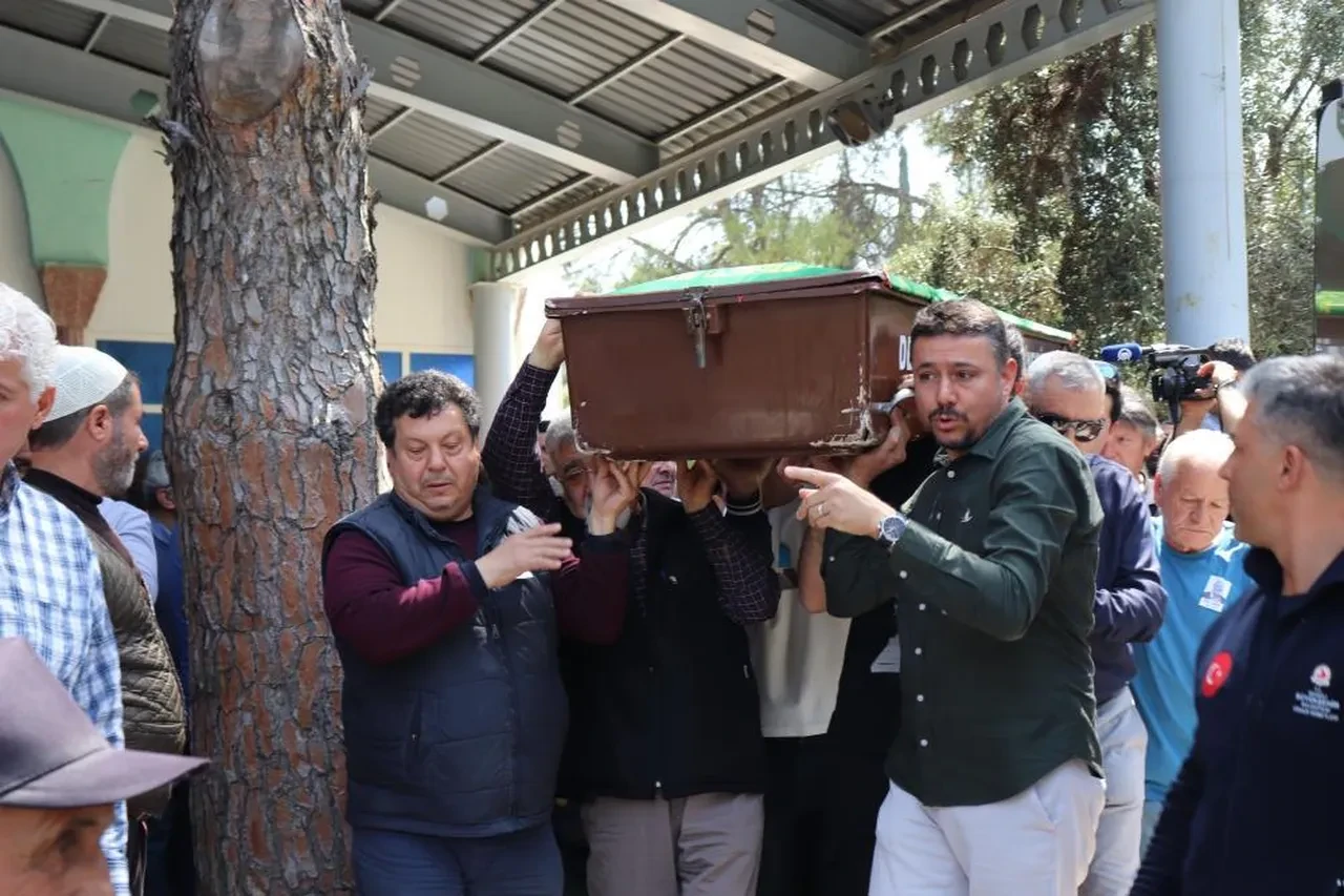 Ersun Yanal'ın acı günü: Bir haftada ikinci cenaze!