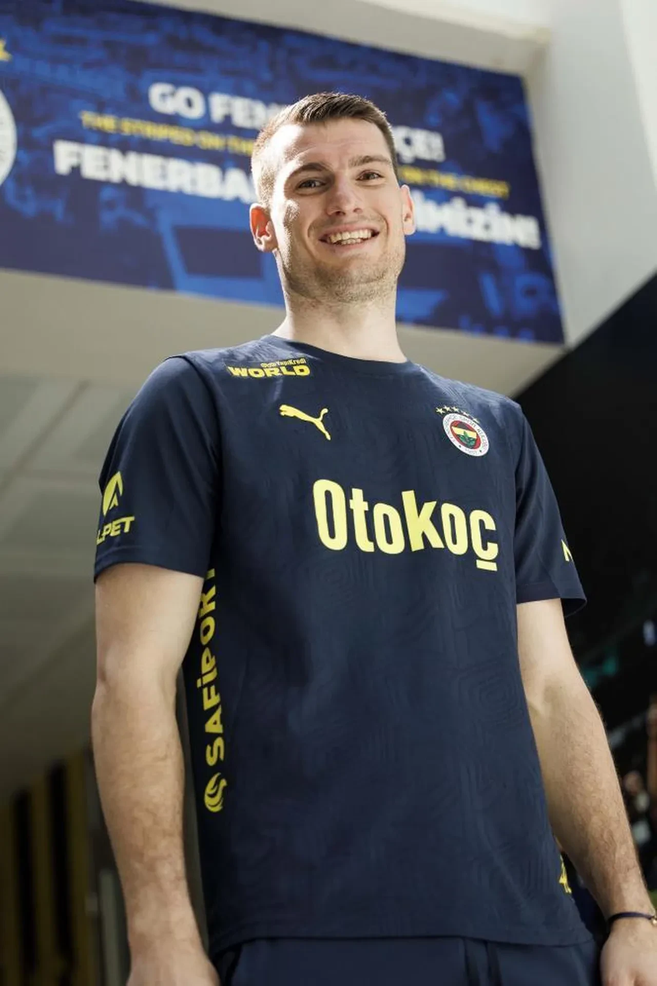 Fenerbahçe'nin Hırvat kalecisi Dominik Livakovic: Sezon sonuna kadar savaşacağız