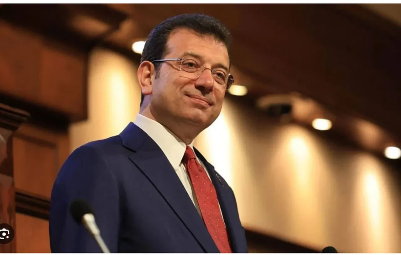 Gazeteci Cem Küçük’ten çok konuşulacak rüşvet iddiası! Parke taşının altında 2 milyon dolar