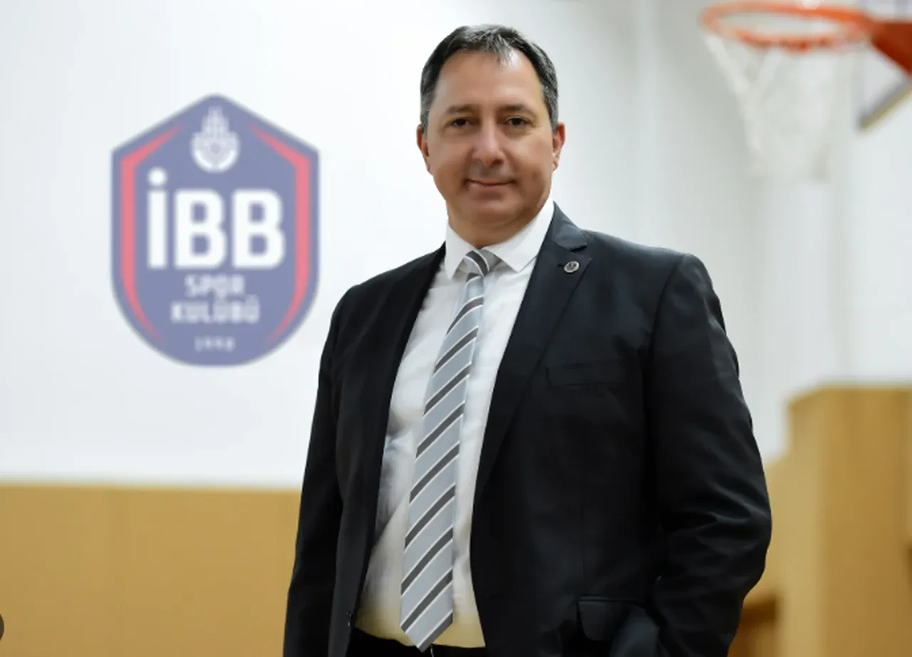 Gazeteci Cem Küçük’ten çok konuşulacak rüşvet iddiası! Parke taşının altında 2 milyon dolar