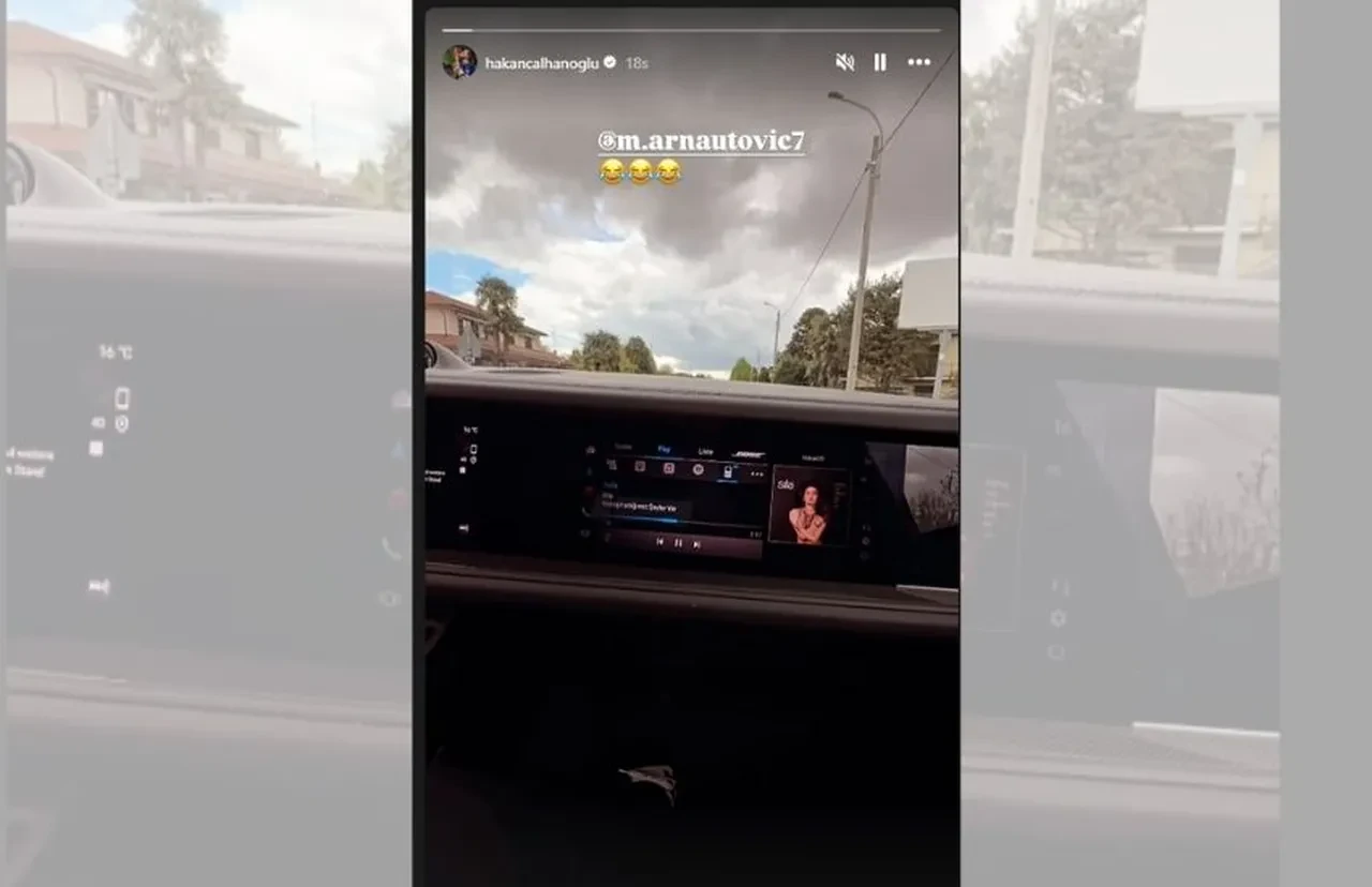 Hakan Çalhanoğlu ve Marko Arnautovic Sıla'nın 'Kafa' şarkısıyla coştu