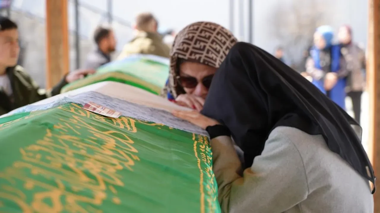 Kızı vahşice katledilen bir annenin feryadı yürek dağladı!