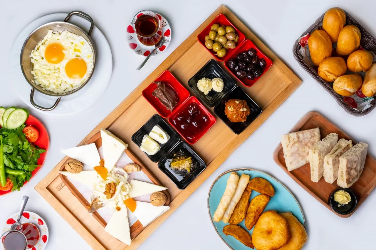 Reçelsiz kahvaltı yapmam diyenler dikkat! Karaciğer ve midenin sinsi düşmanı