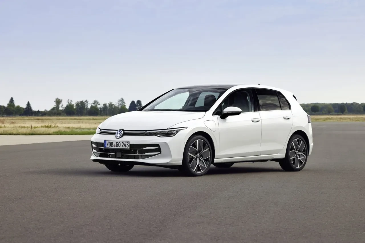 Volkswagen Türkiye'de fiyatları uçurdu: Polo ve Golf'e büyük zam!