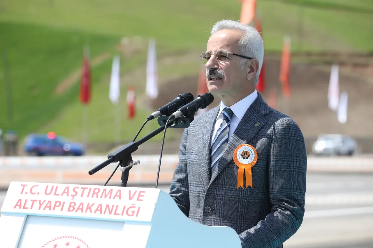 Bakan Uraloğlu duyurdu: Siirt'e yeni demiryolu müjdesi!