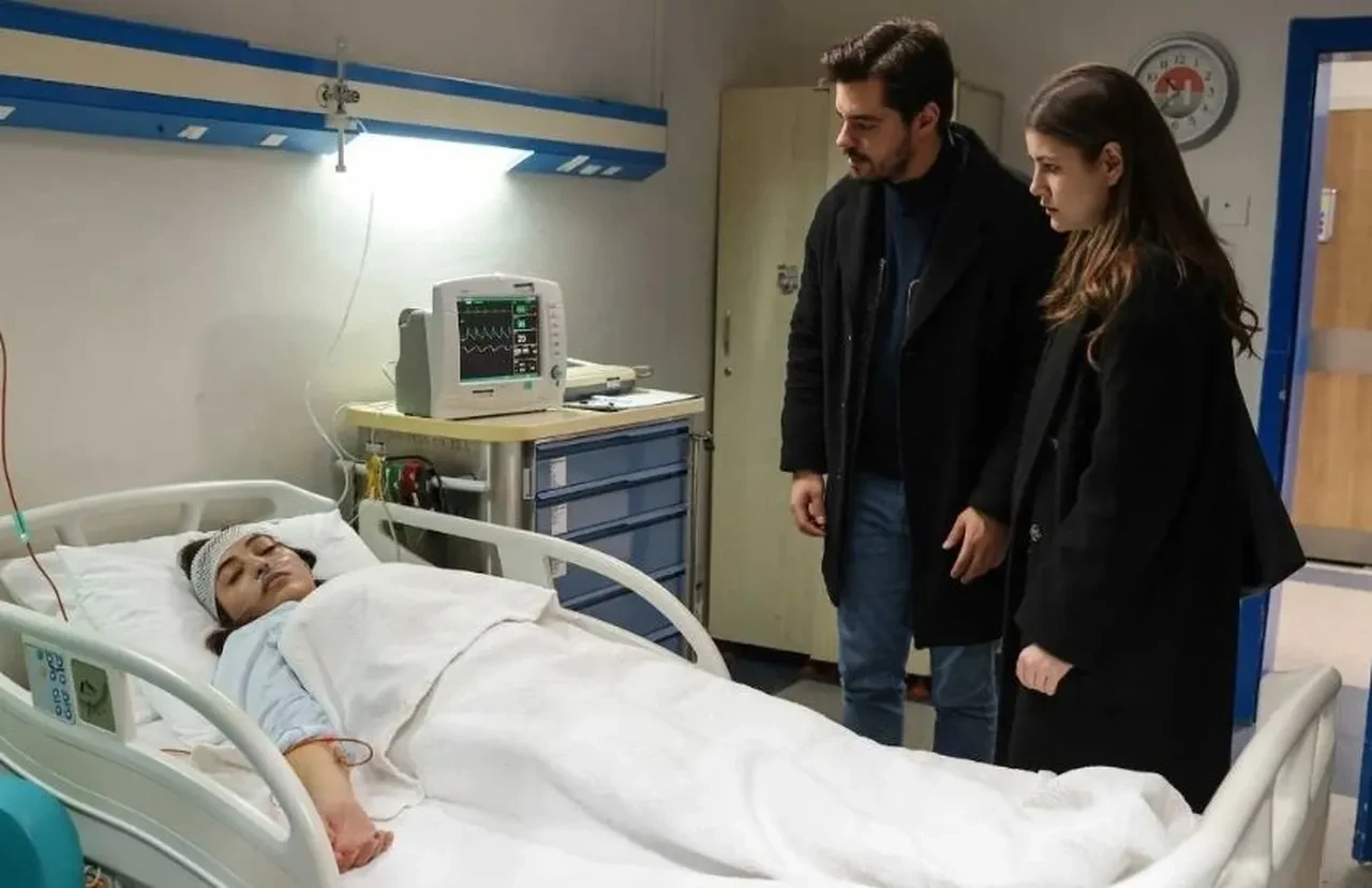 Berk Atan kaza geçirdi! Aracın içindeki diğer isim de ortaya çıktı