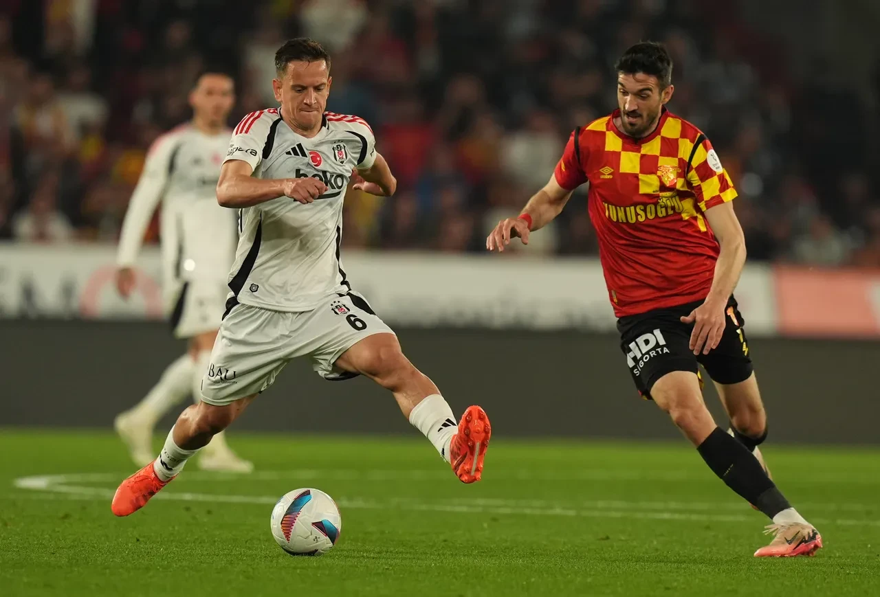 Beşiktaş Göztepe ile 1-1 berabere kaldı!