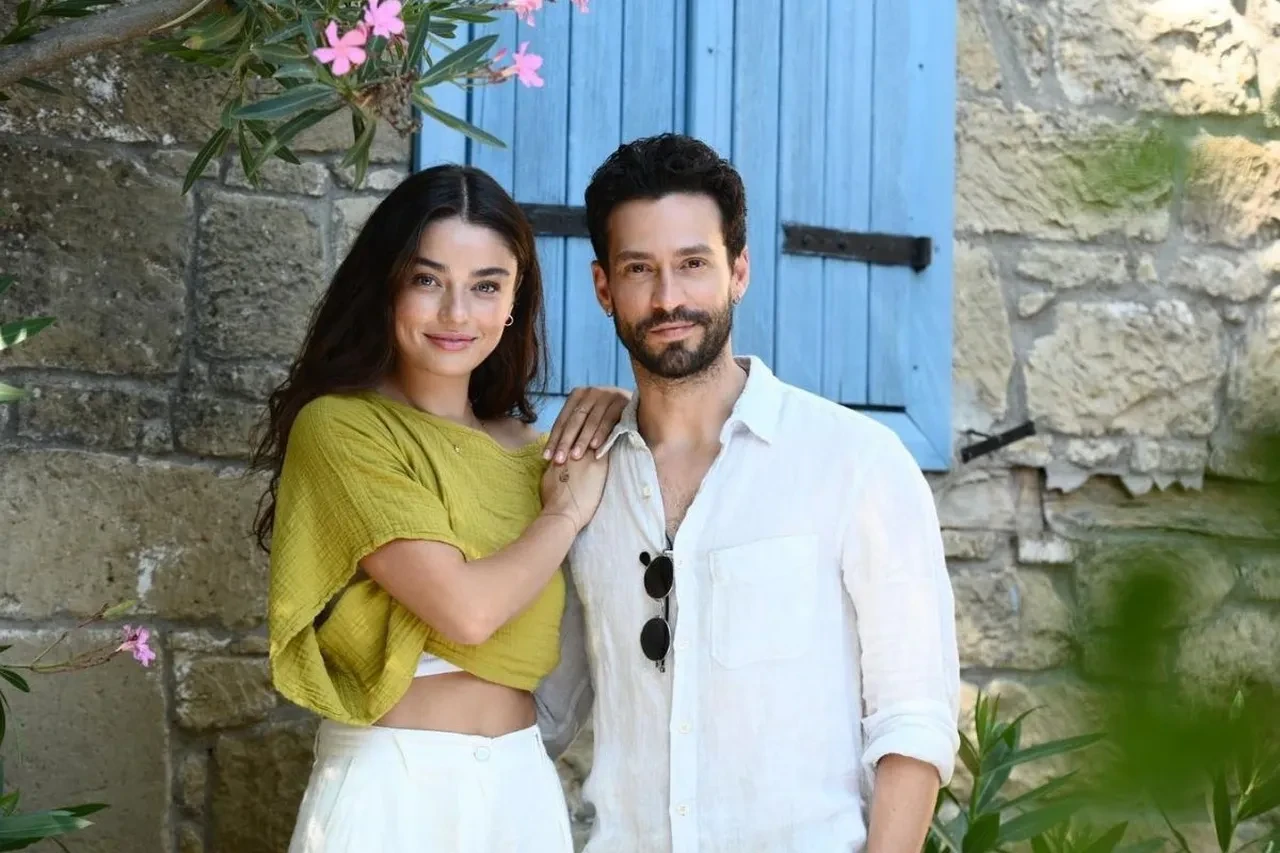 Ekin Koç ve Ayça Ayşin Turan ikinci kez partner oldu