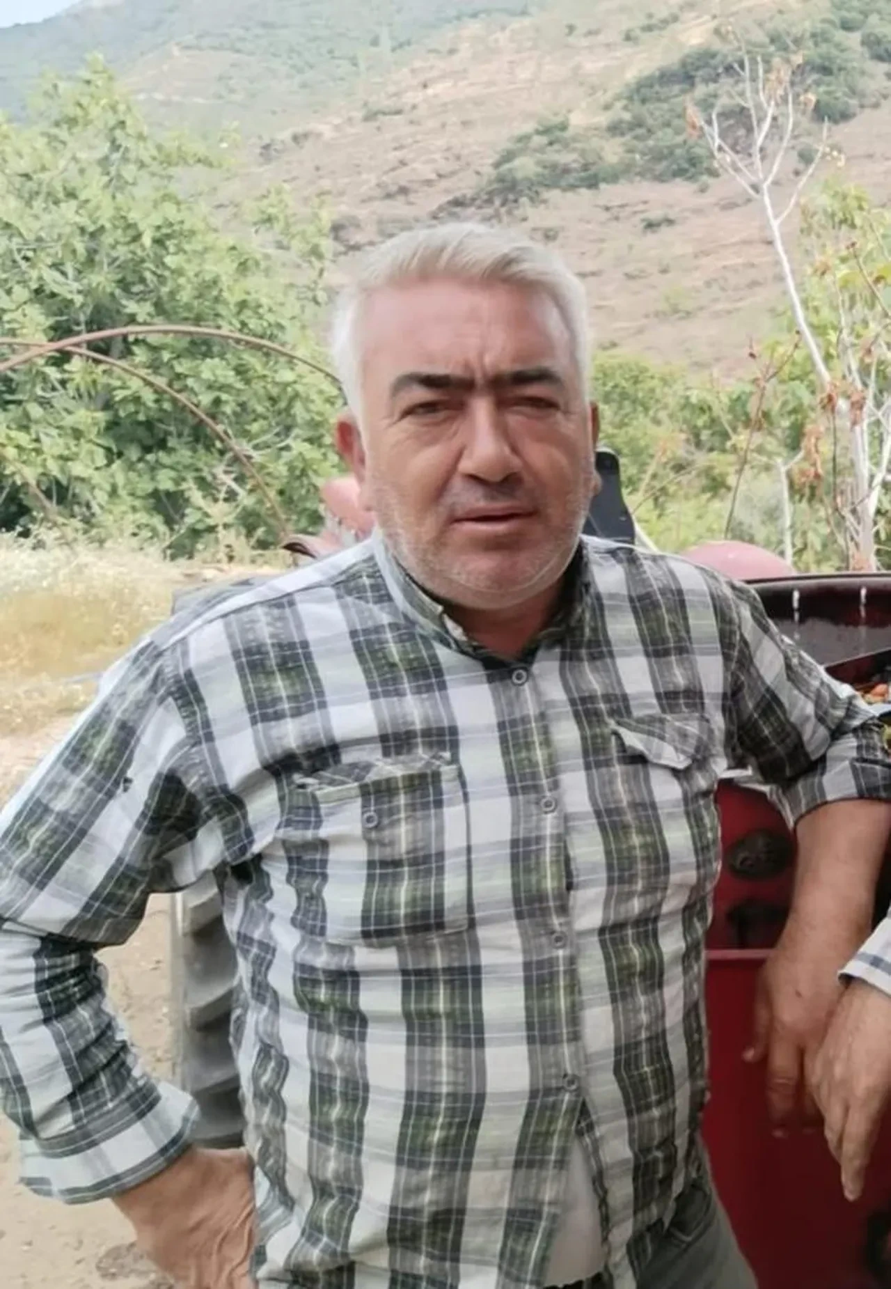 İzmir'de traktör kazasında sürücü hayatını kaybetti