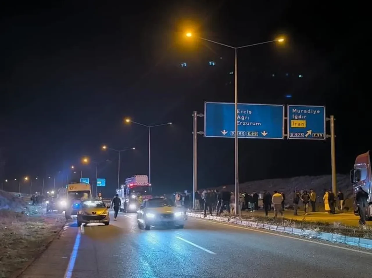 Van'da kahreden kaza: 3 ölü, 2 yaralı!