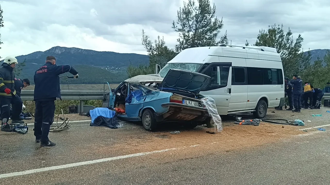 Adana'da korkunç kaza! Çok sayıda ölü ve yaralı var