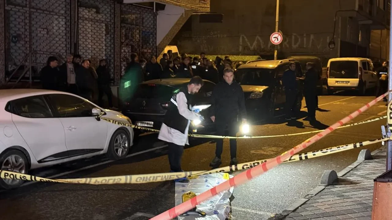 Bağcılar'da silahlı saldırıya uğrayan bekçi şehit oldu! Saldırganlar yakalandı