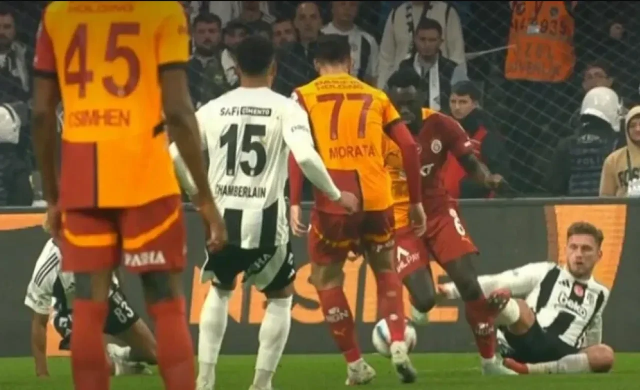 Beşiktaş - Galatasaray derbisi sevkleri açıklandı! Her iki taraftan birer isim PFDK'lık oldu