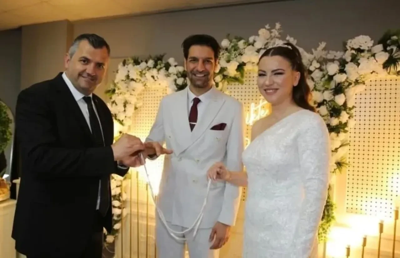 Deha’nın Karga’sı Taner Rumeli Ceyda Âşık'la nişanlandı