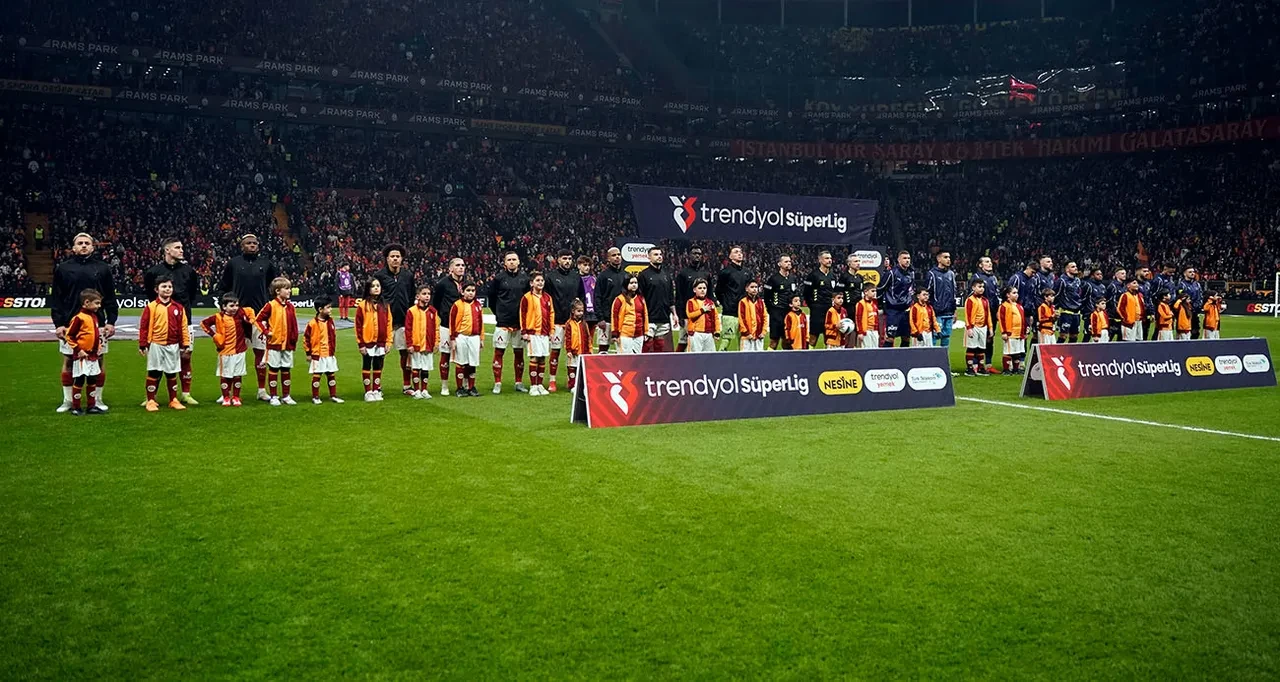 Fenerbahçe Galatasaray maçı internetten nasıl izlenir? Canlı yayınla izlenebilecek