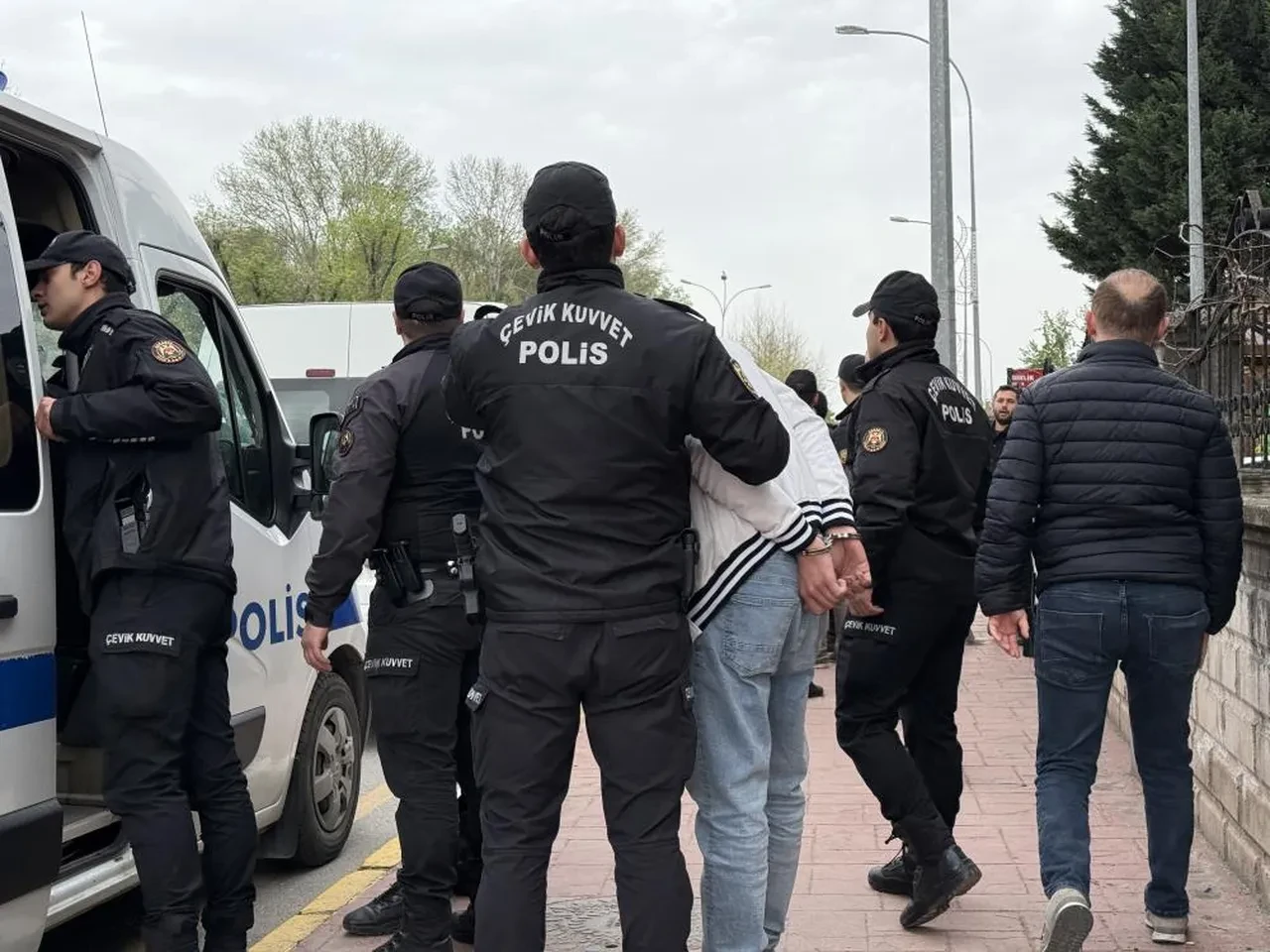 Tekel dehşetinde magandalar tutuklandı