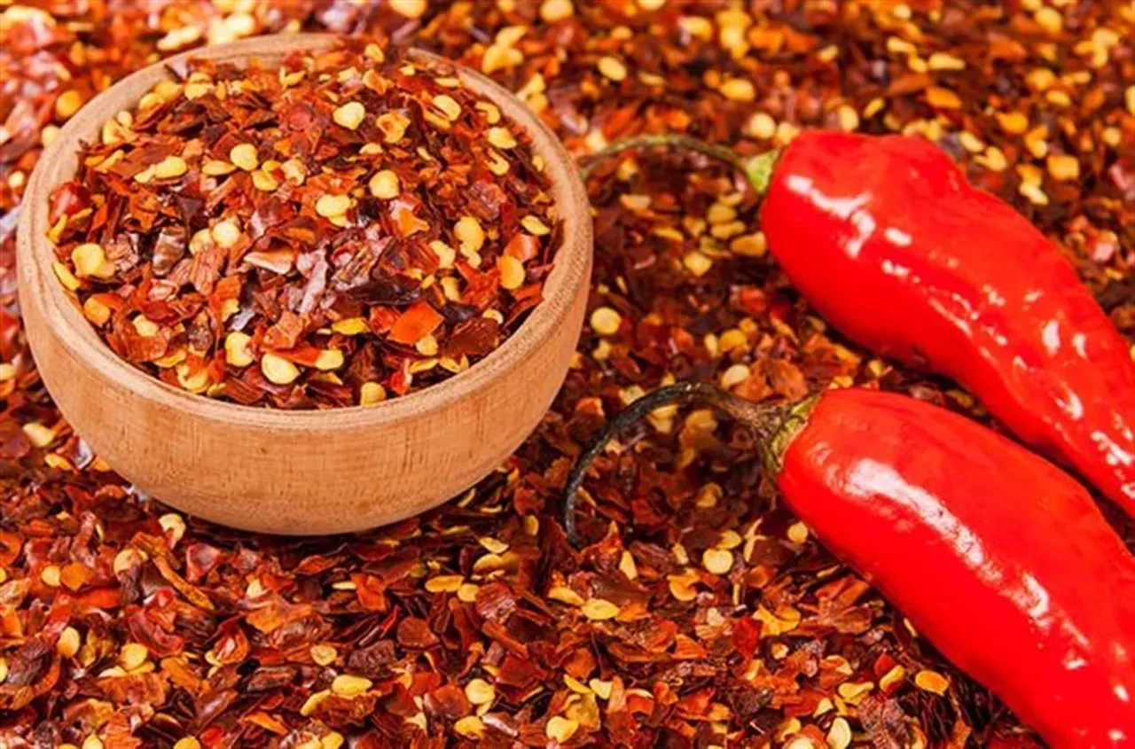 Acı biber ömrü uzatıyor mu? İşte faydaları ve zararları