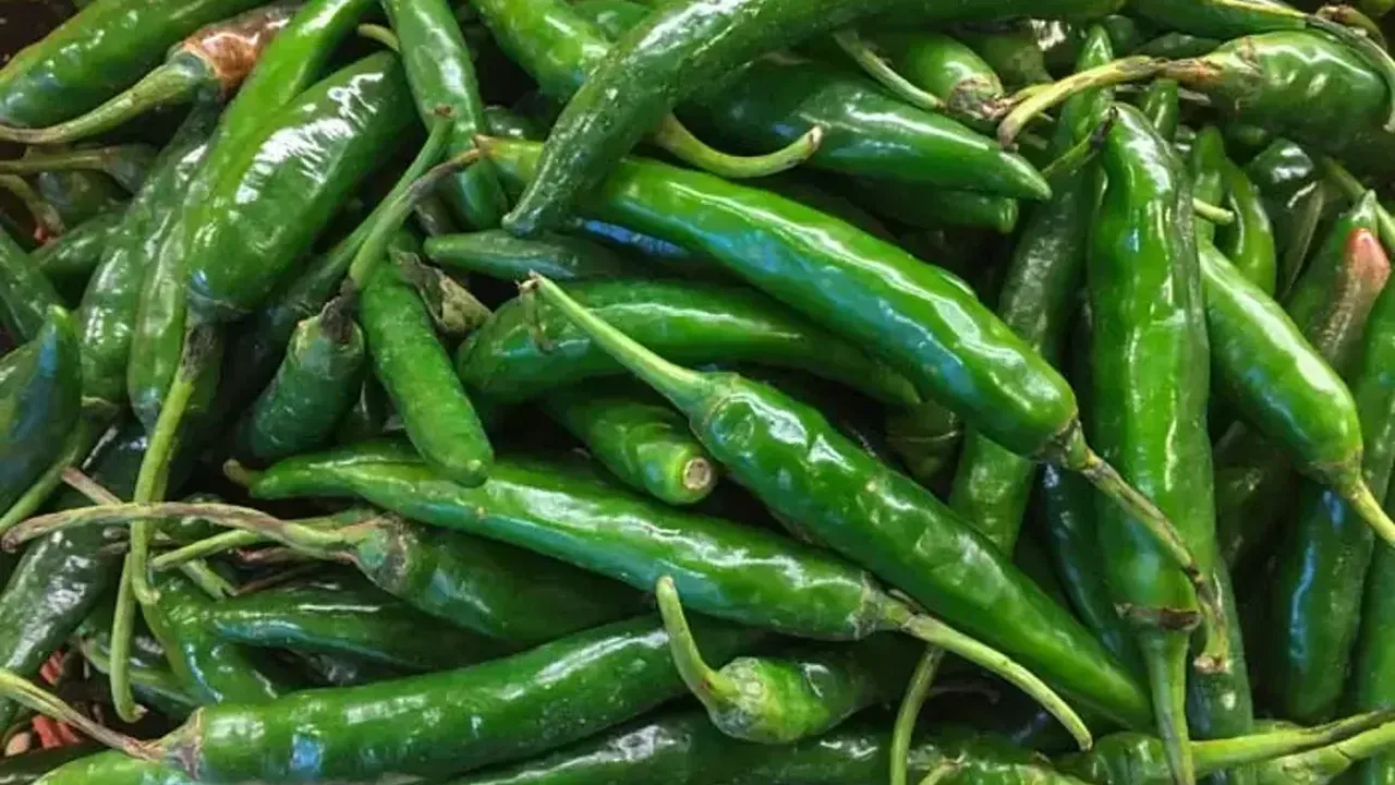 Acı biber ömrü uzatıyor mu? İşte faydaları ve zararları