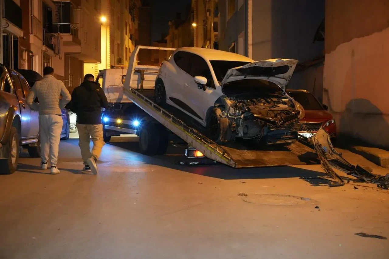 Edirne’de alkollü sürücü dehşeti: 5 araca çarptı, 1 kişi yaralandı