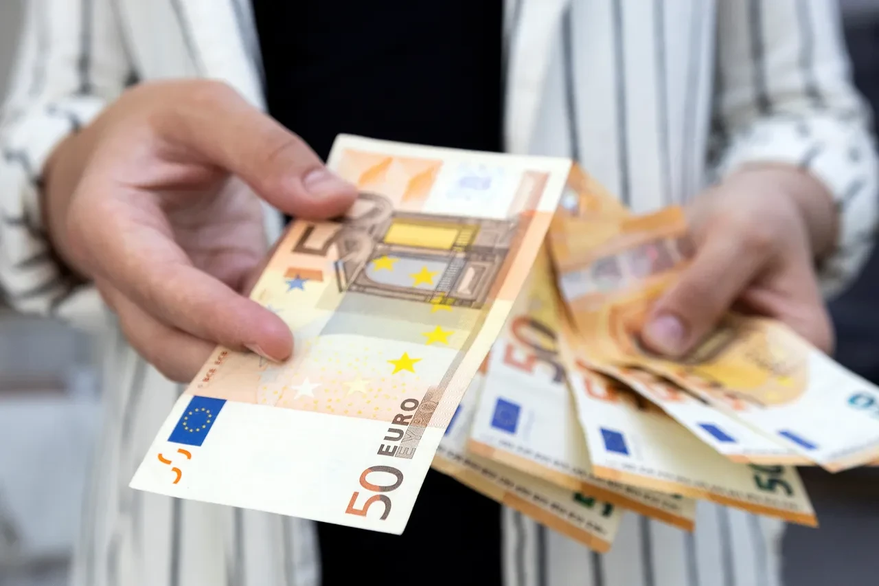 Döviz kurlarında hareketlilik! İşte 2 Mayıs 2025 döviz kurları; dolar, euro ve sterlin fiyatı...