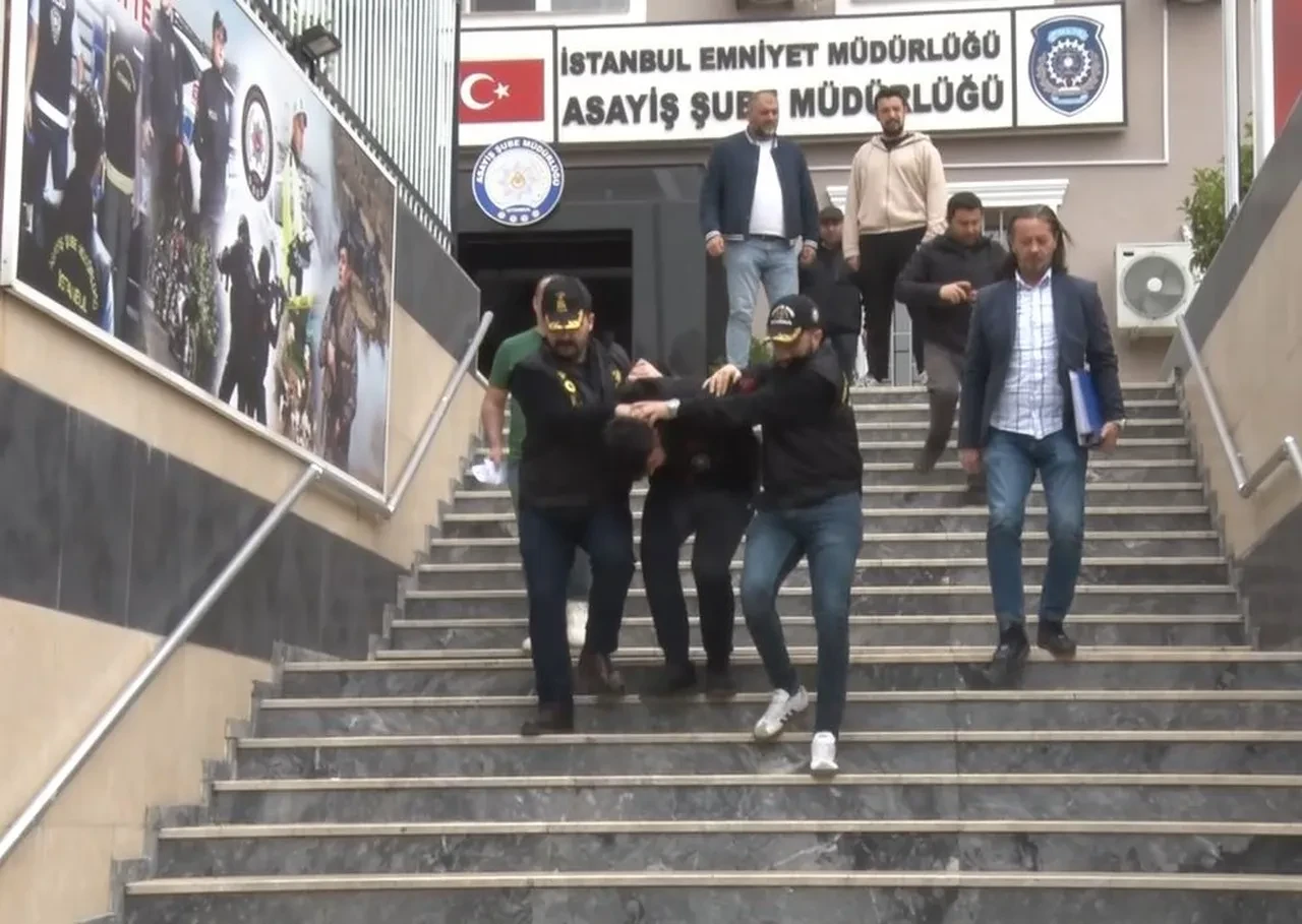 Kafede kanlı saldırı: Eşinin gözünün önünde vurup kaçtı