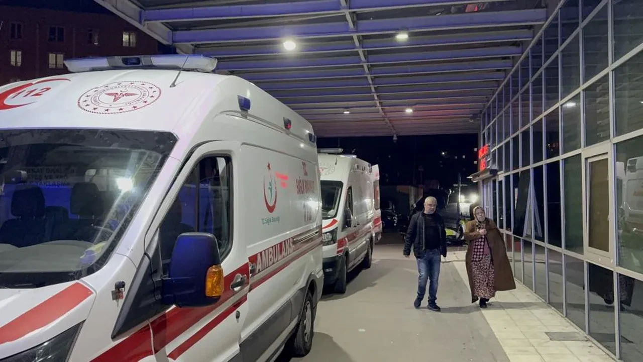 Kocaeli'nde 15 yaşındaki kızların kavgasında kan aktı!