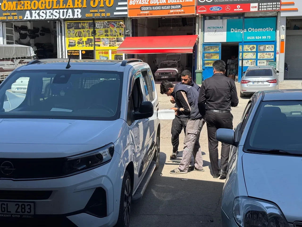 Araç sahiplerine ikaz ışıkları uyarısı: Büyük masraf çıkabilir, hayati önem taşıyor