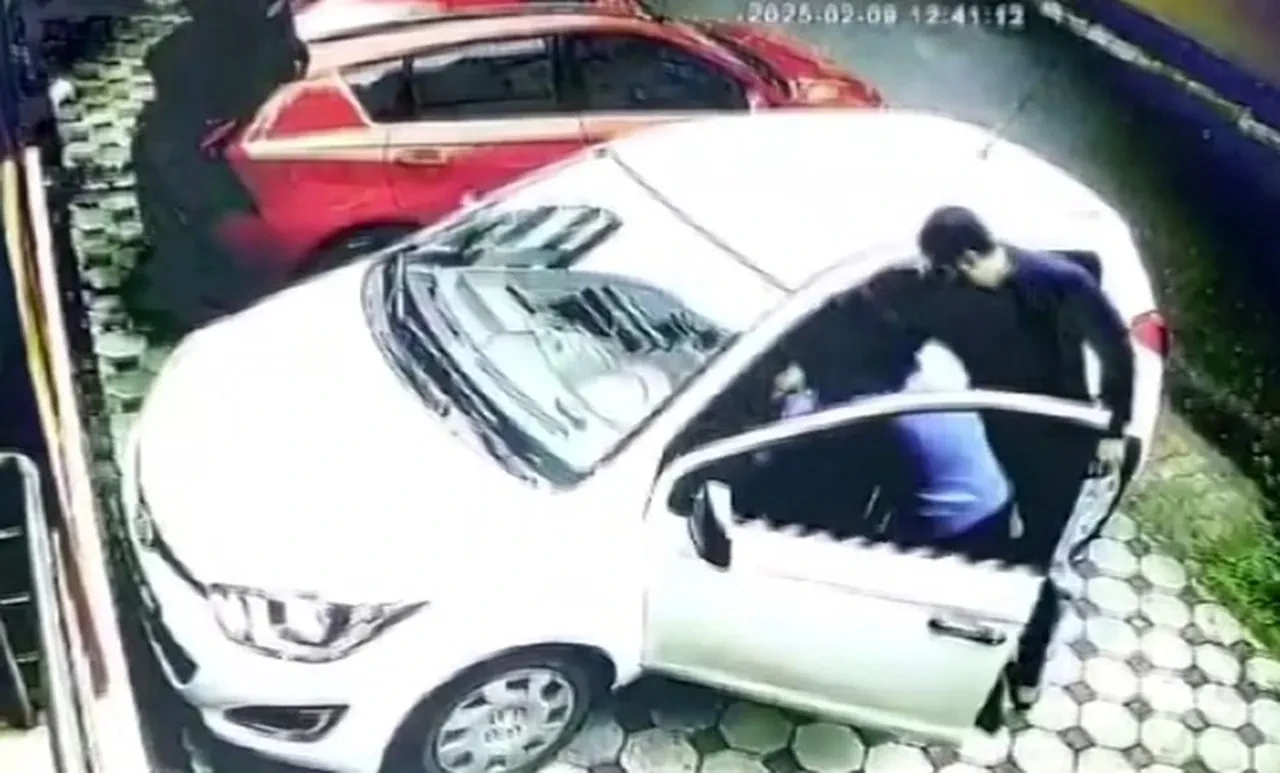 Astım hastası kadına dehşeti yaşattılar! Öldüresiye darp anı kamerada