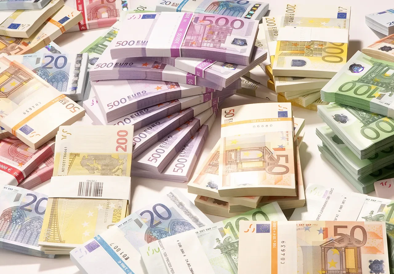 Dolar durdu, euro ve sterlin sert yükseldi! 21 Nisan döviz kurları, euro, sterlin, dolar fiyatı