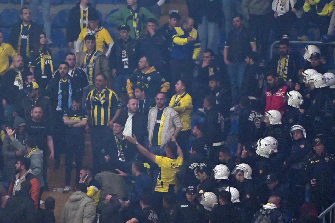Fenerbahçe’de Sergen Yalçın sesleri! Jose Mourinho'nun istifası istendi