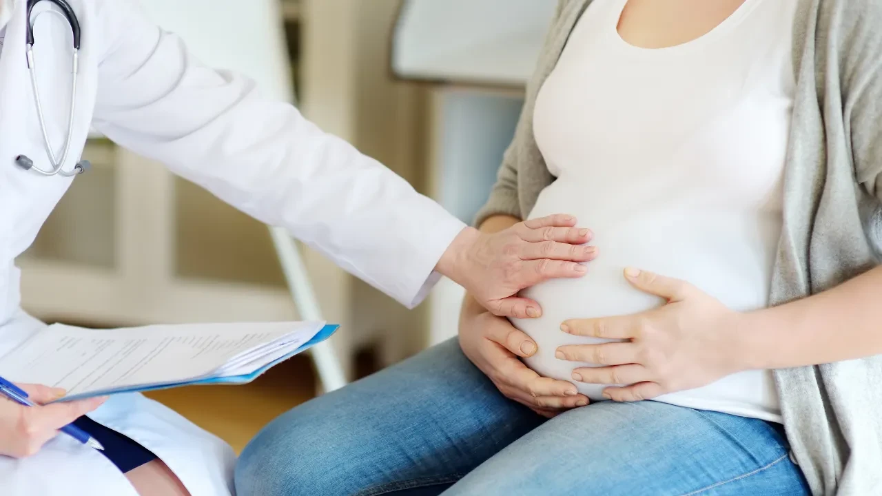 Hamileyken Özel Sağlık Sigortası Yaptırılabilir mi? Gebelikte Doğum Sigortası Olur mu?