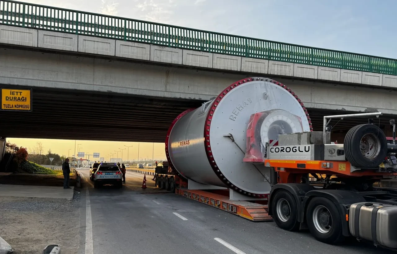 İstanbullular dikkat! Bazı yollar 12 saat trafiğe kapatılacak