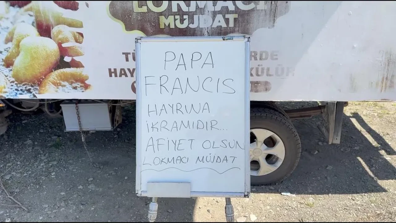 Papa Francis adına lokma döktürdü