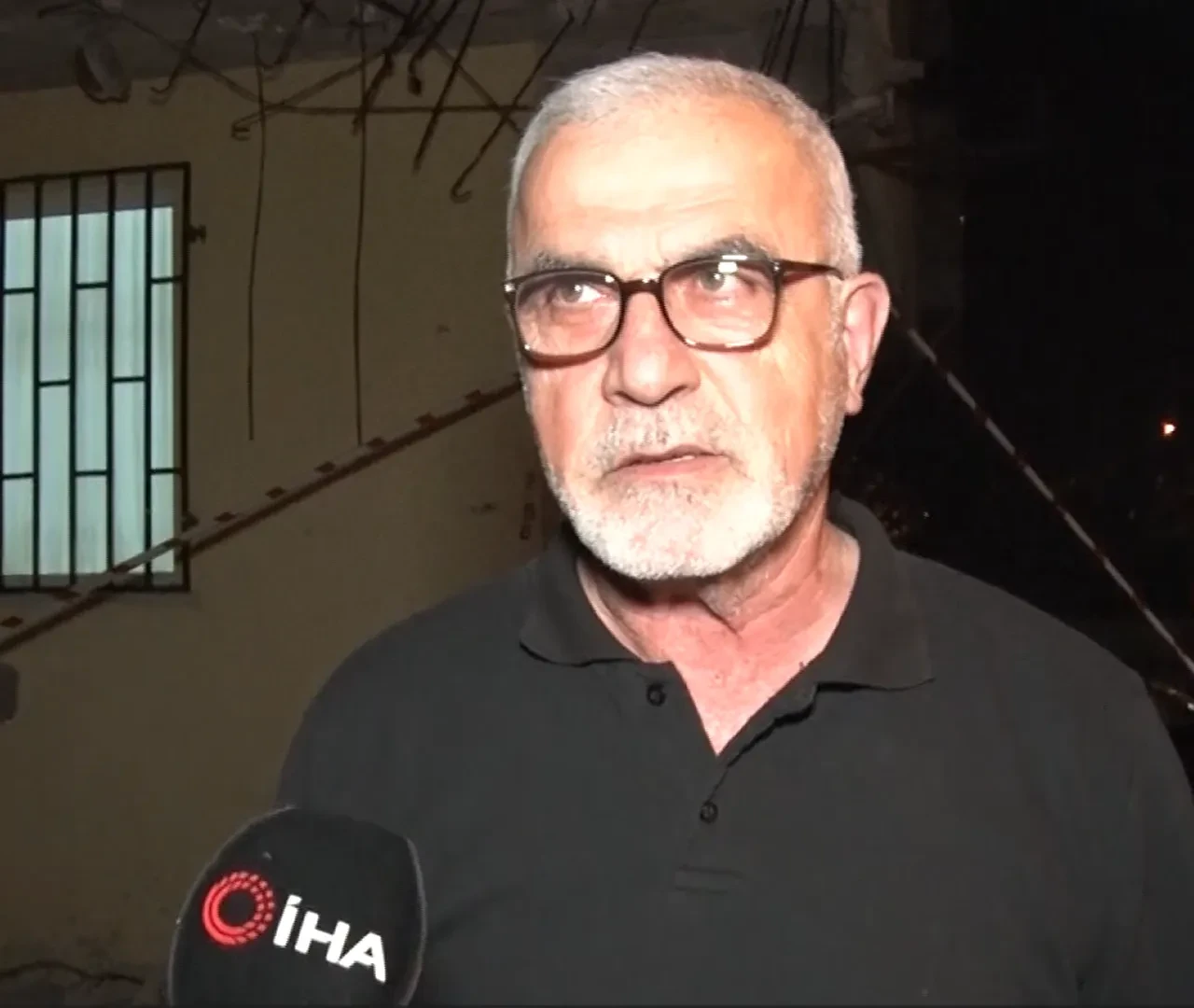 Pendik'te büyük panik: 5 katlı binada balkon çöktü