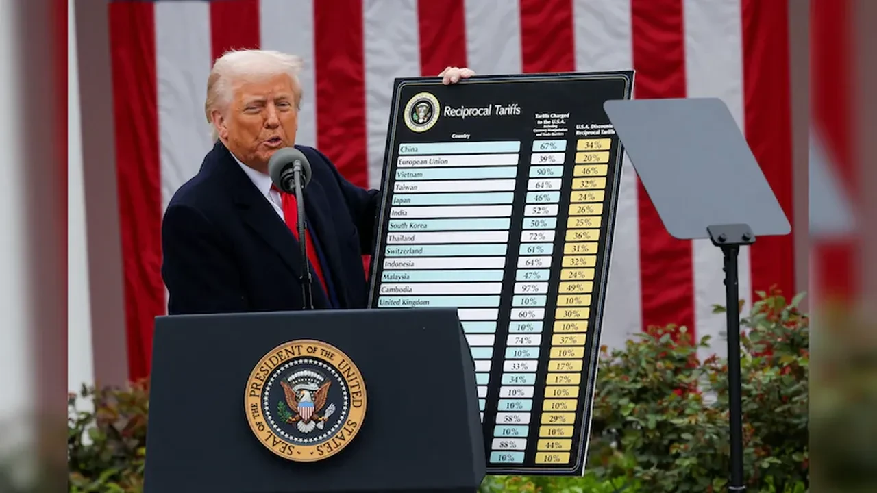 Trump'tan iş dünyasına 'tarife' fırçası! Kendisini eleştiren iş adamlarını topa tuttu