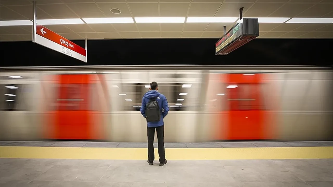 23 Nisan'da yollar ücretsiz mi? Yarın için metrobüs, metro, İETT ve Marmaray tarifeleri duyuruldu